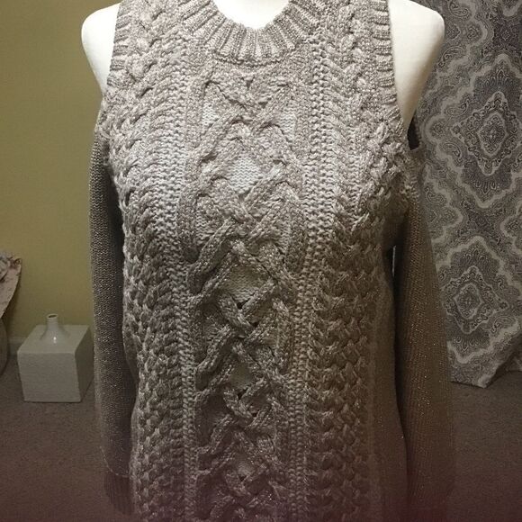 BCBG MAXAZRIA Cold Shoulder Arlene Sweater Size Small - Picture 1 of 3